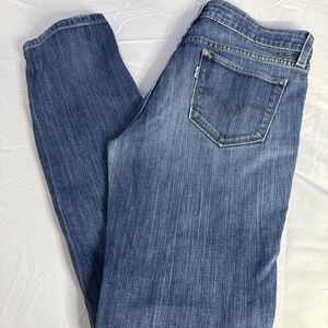 Women’s Eco Levi’s “Green” Size 6 Straight Leg Low Rise Dark Wash Distressed